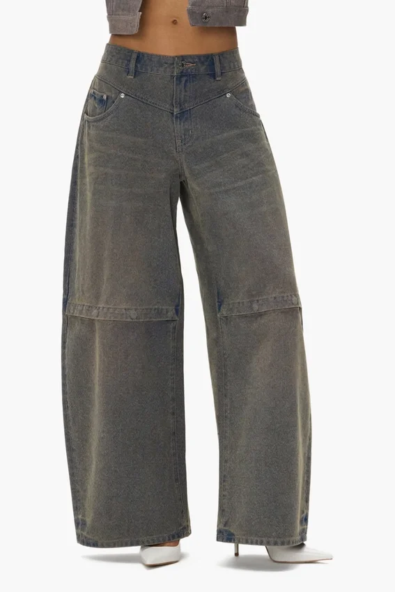 Baggy mit geprägtem Logo