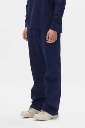 Basic-Jogginghose mit ausgestelltem Bein