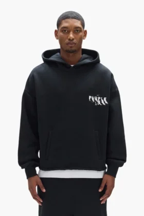 Hoodie mit aufgemaltem Schriftzug