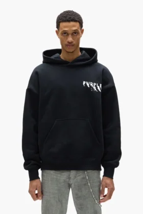 Hoodie mit aufgemaltem Schriftzug