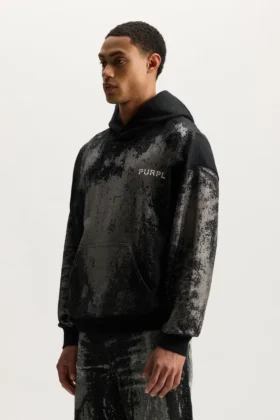 Hoodie mit aufgenähten Kristallen