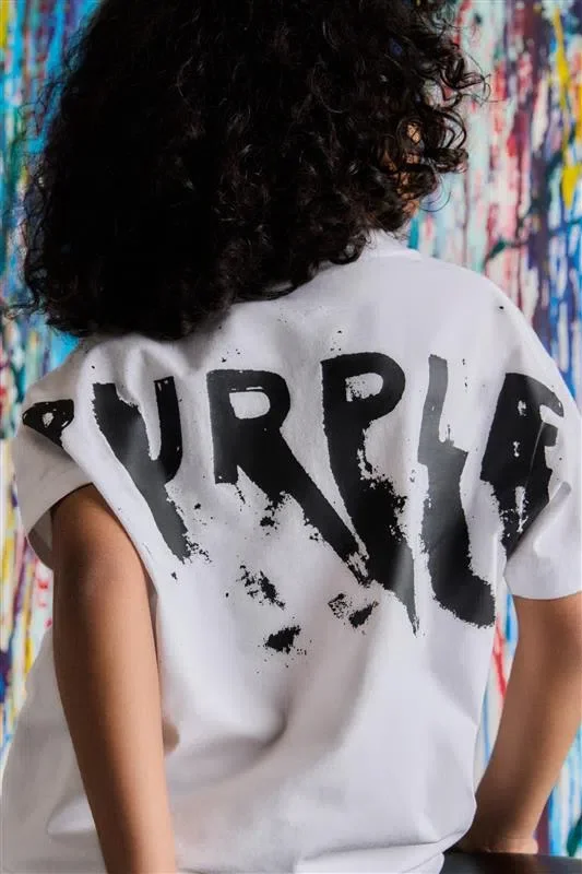 Kinder-T-Shirt mit aufgedrucktem Schriftzug
