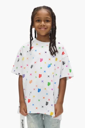 Kinder-T-Shirt mit aufgemaltem Monogramm