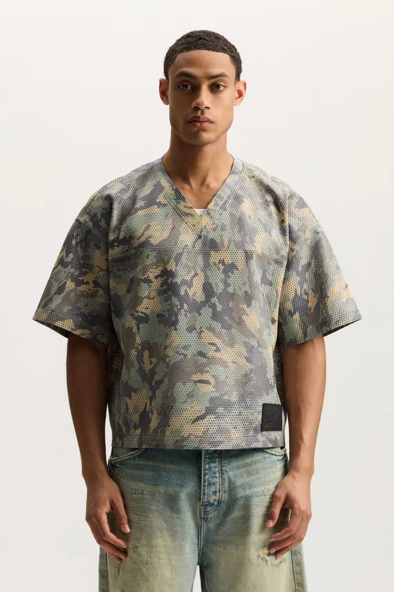 Leder-T-Shirt mit gemaltem Camo-Print