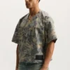 Leder-T-Shirt mit gemaltem Camo-Print