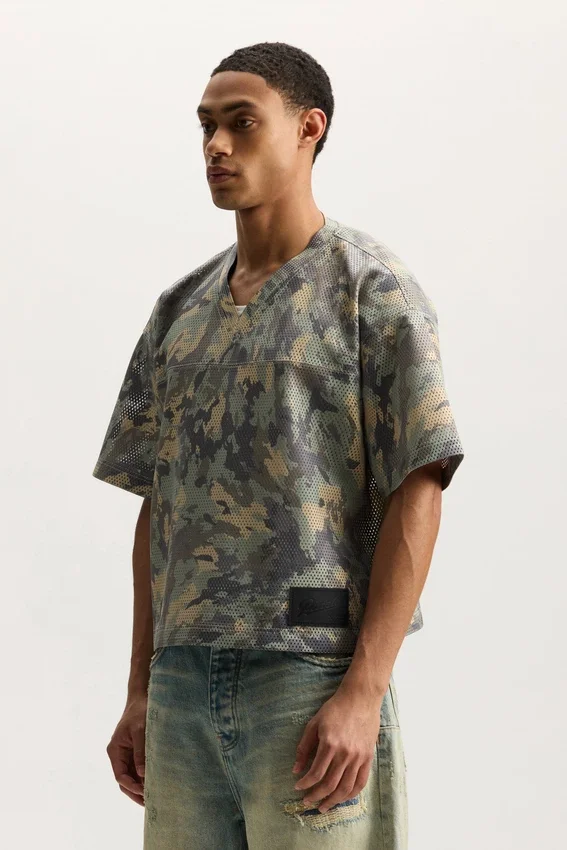 Leder-T-Shirt mit gemaltem Camo-Print