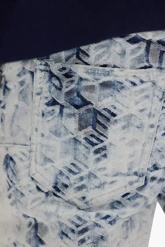P001 Jacquard-Monogramm