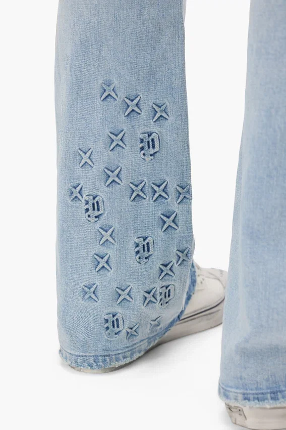 P004 Mit Monogramm-Prägung