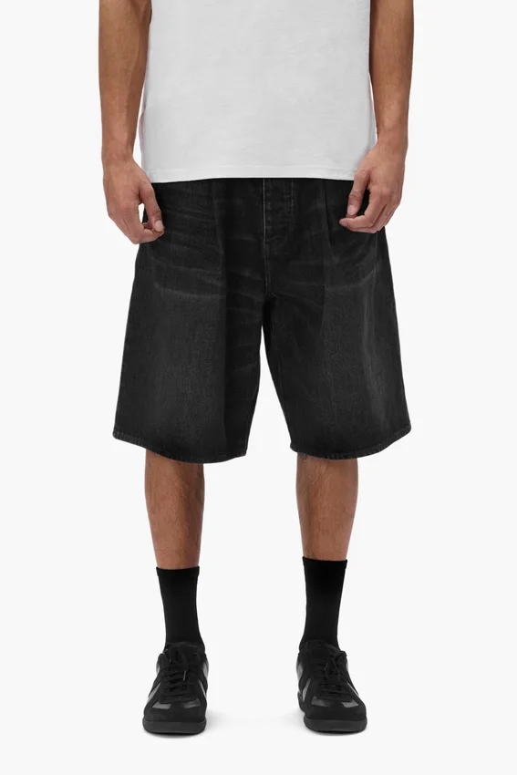 P059 Plissierte Shorts
