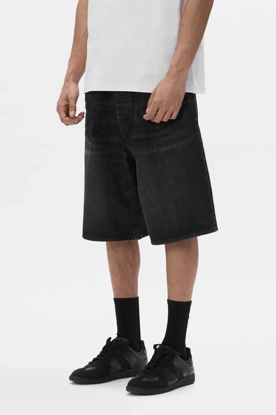 P059 Plissierte Shorts