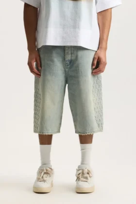 P070 Shorts mit Monogramm-Prägung