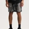 Shorts mit abgenutzten Kristallen rundum