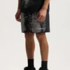 Shorts mit abgenutzten Kristallen rundum