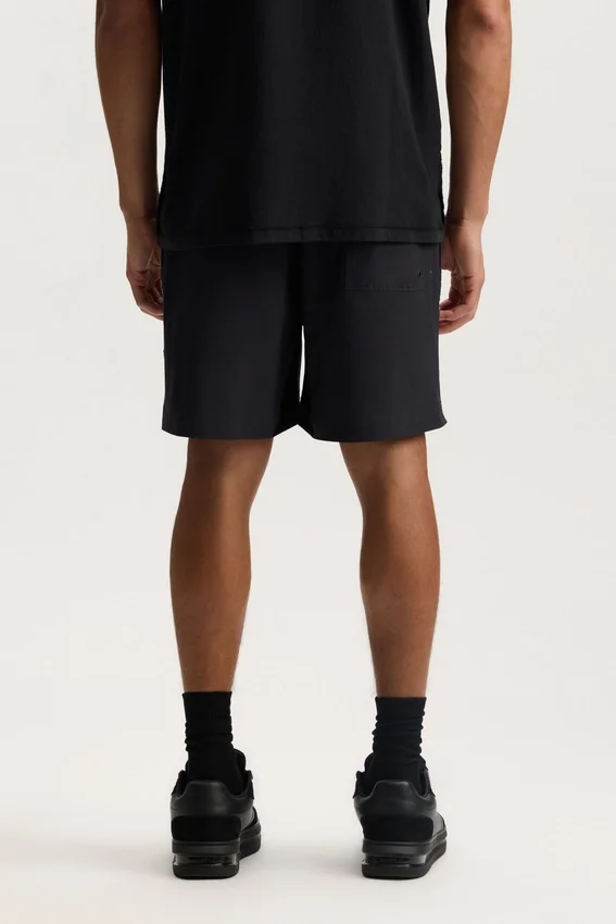Shorts mit abgenutzten Kristallen rundum
