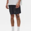 Shorts mit rundum verteilten Kristallen
