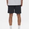 Shorts mit rundum verteilten Kristallen