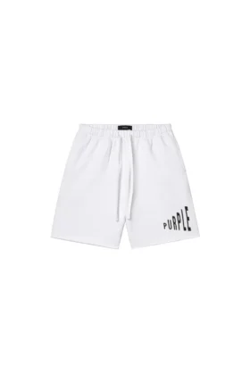 Shorts mit vergrößertem Schriftzug