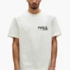 T-Shirt mit bemaltem Schriftzug