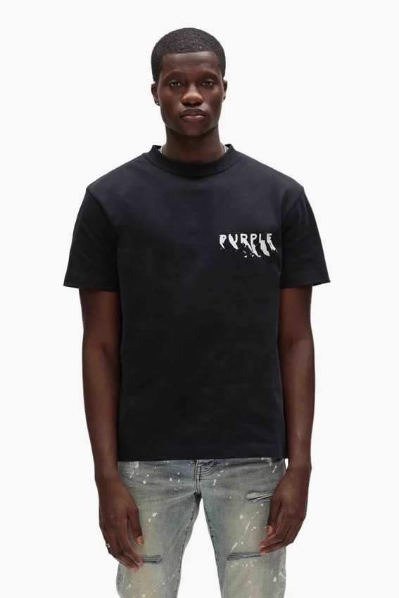 T-Shirt mit bemaltem Schriftzug