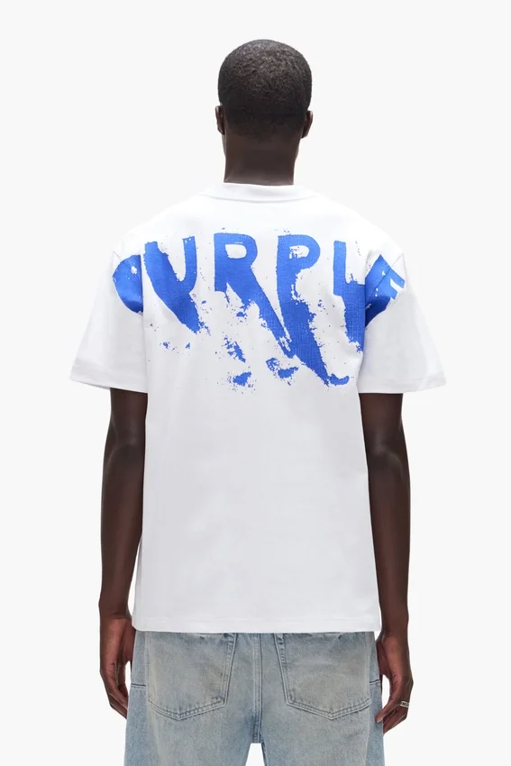 T-Shirt mit bemaltem Schriftzug