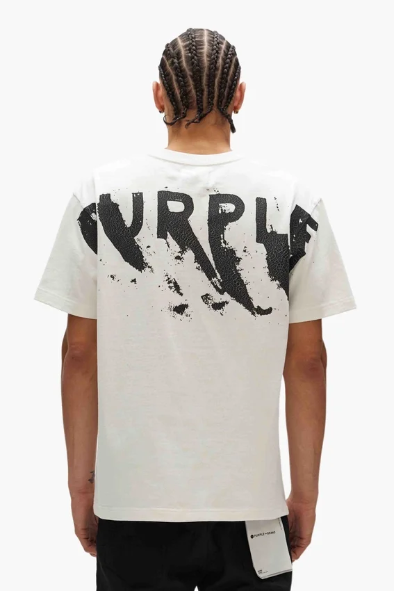 T-Shirt mit bemaltem Schriftzug