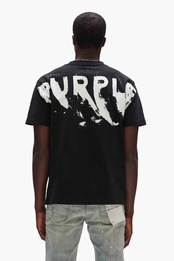 T-Shirt mit bemaltem Schriftzug
