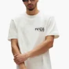 T-Shirt mit bemaltem Schriftzug