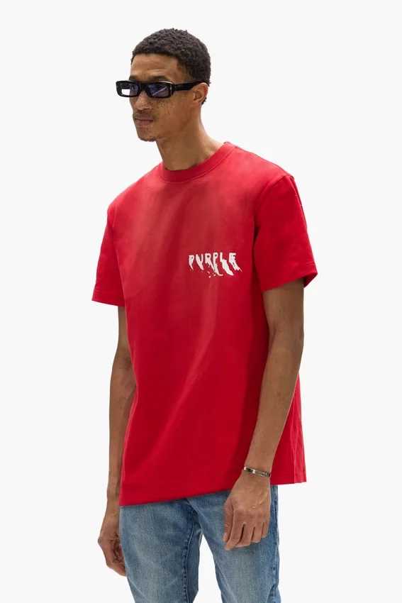 T-Shirt mit bemaltem Schriftzug