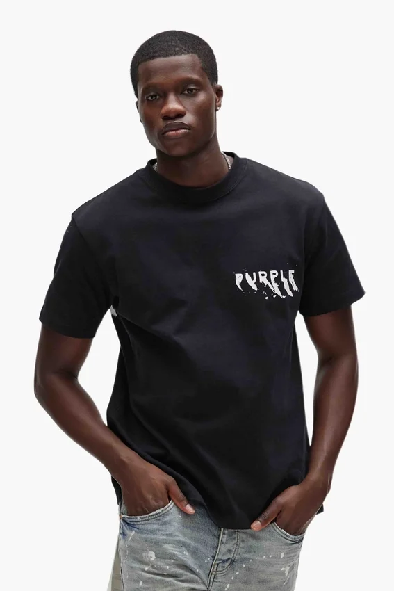 T-Shirt mit bemaltem Schriftzug