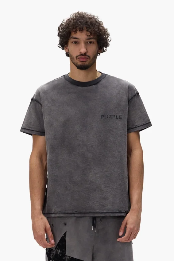 T-Shirt mit Schablonen-Schriftzug