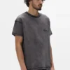 T-Shirt mit Schablonen-Schriftzug