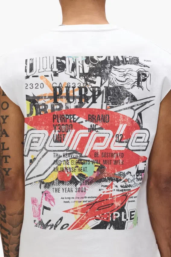 Tank-Top mit Aufklebern